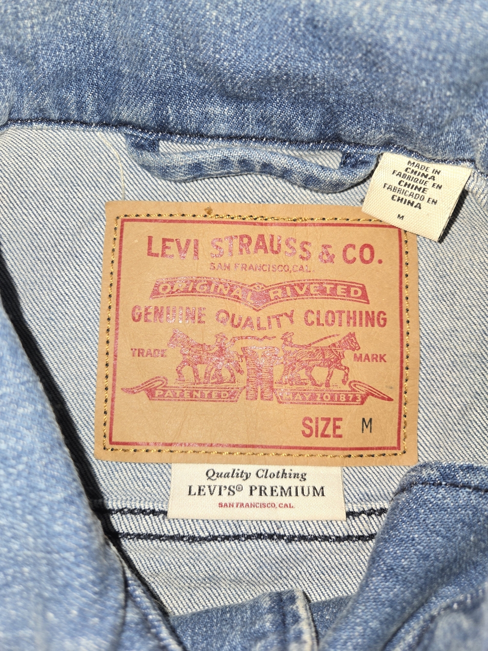 Levi's Men's Blue Denim Trucker Jacket Size M ... Big E - Picture 3 of 10